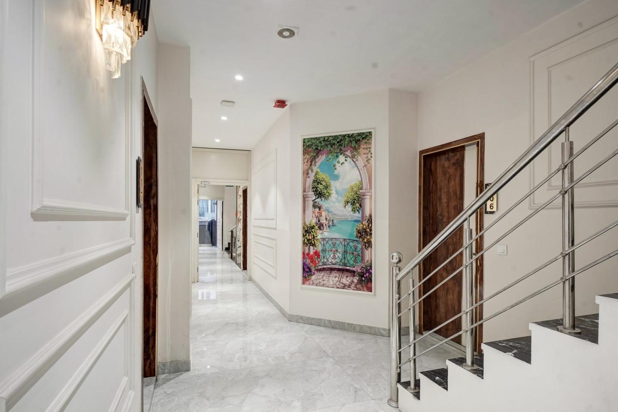 Hotel Saina International New Delhi Buitenkant foto